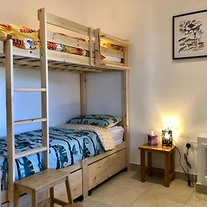  Holiday home Cosy Cottage, Short Walk To Southbourne And Restaurants