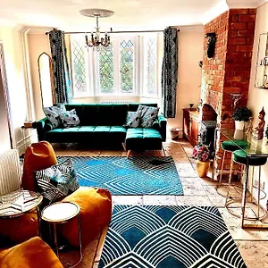  Holiday home Karen's